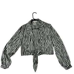 NWOT Wild Honey tiger print blouse - Size Medium - crop top